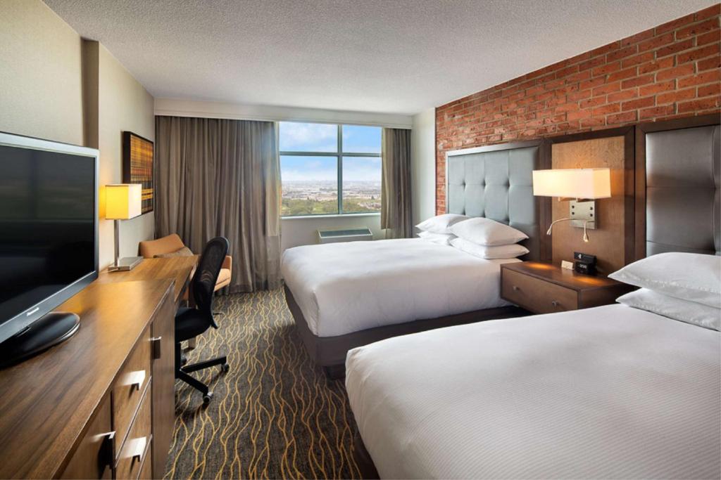 Doubletree by Hilton Toronto Airport, ON - Resim 23