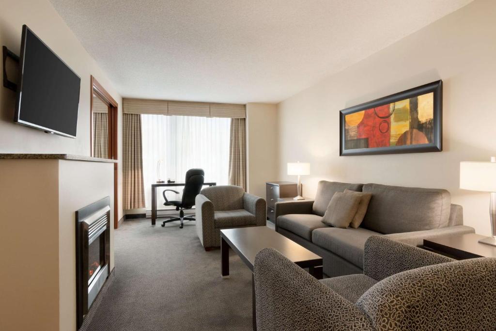 Embassy Suites by Hilton - Montreal - Resim 18