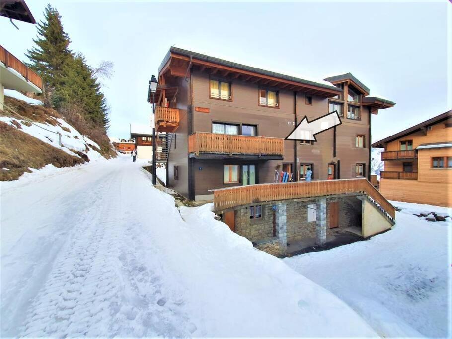 Ski-in, central and cosy in the Chalet Diana, free access to swimming pool v zimě