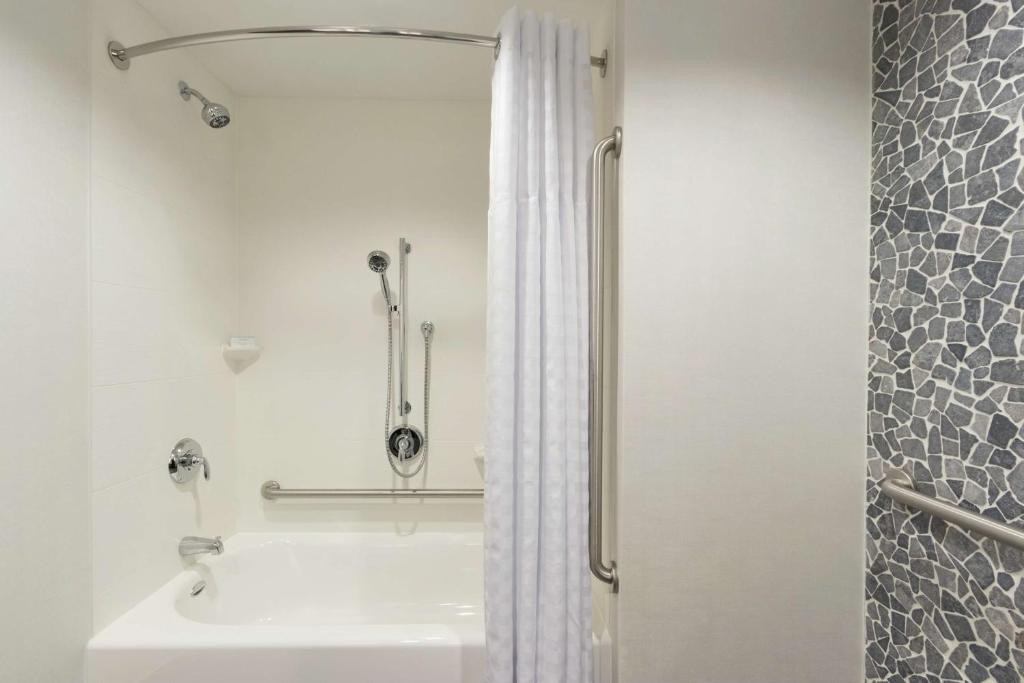 Hilton Garden Inn Calgary Downtown - Resim 18