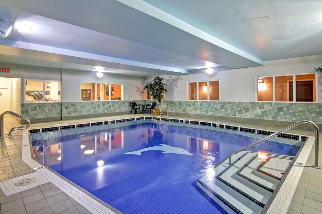 Hampton Inn & Suites by Hilton Calgary-Airport - Resim 4