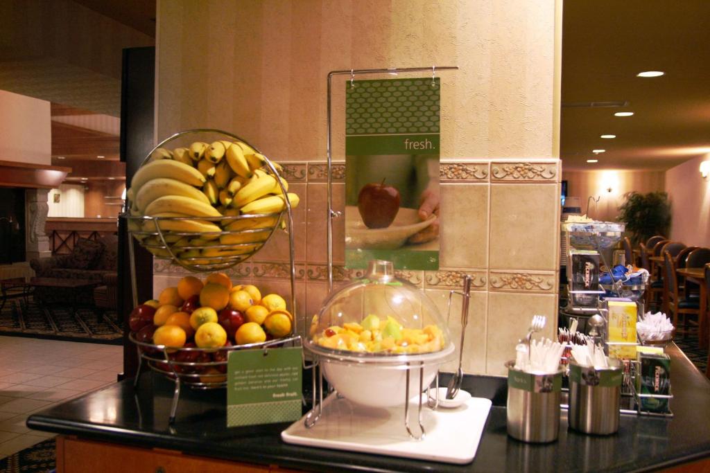 Hampton Inn & Suites by Hilton Calgary University NW - Resim 20