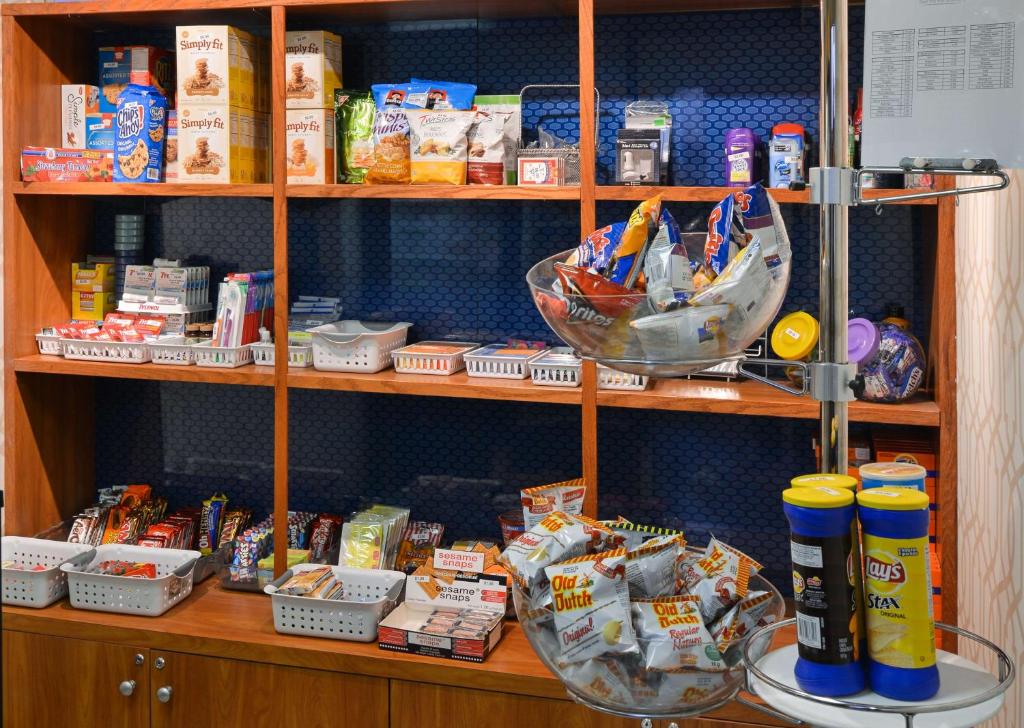 Hampton Inn & Suites by Hilton Calgary University NW - Resim 21