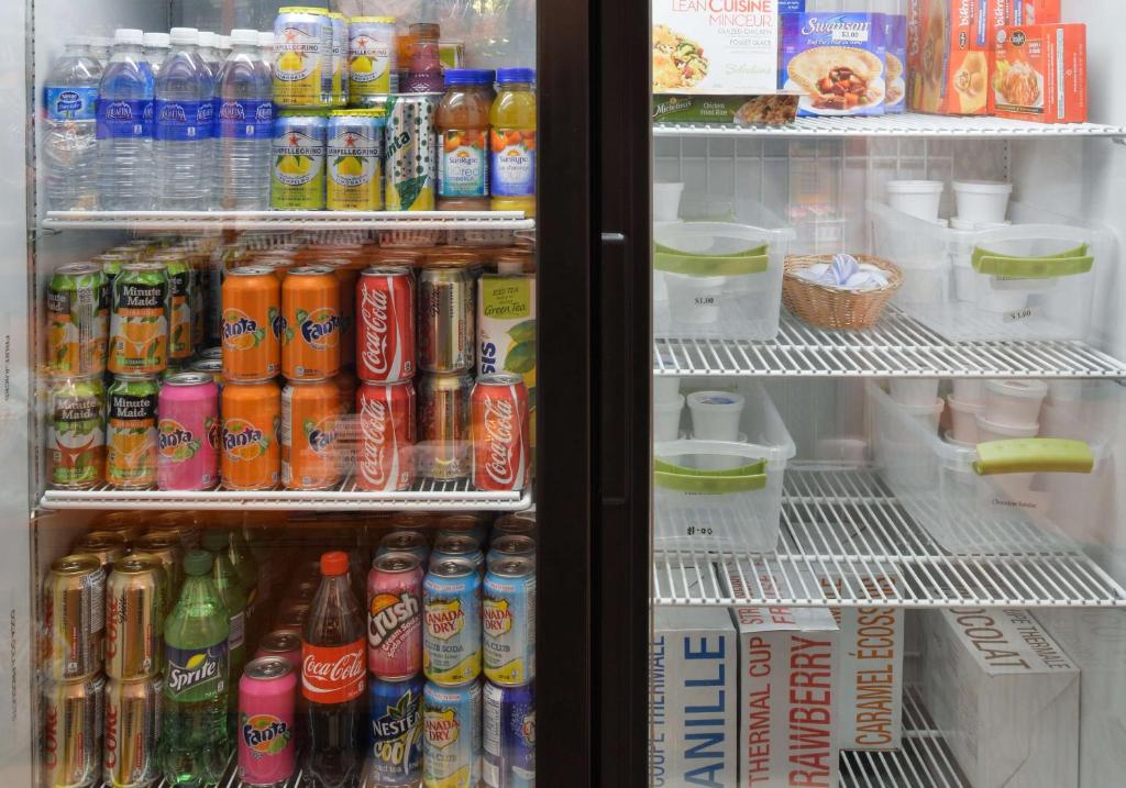 Hampton Inn & Suites by Hilton Calgary University NW - Resim 26