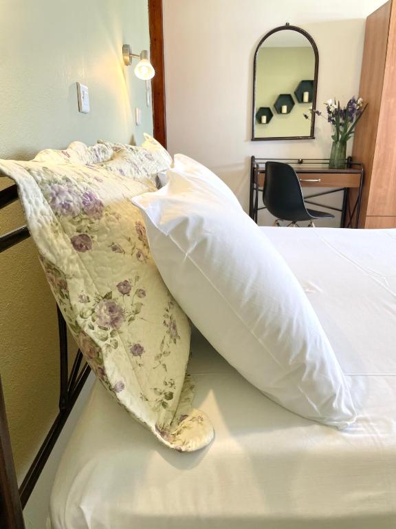 Postel nebo postele na pokoji v ubytování Jo Marinis Rooms