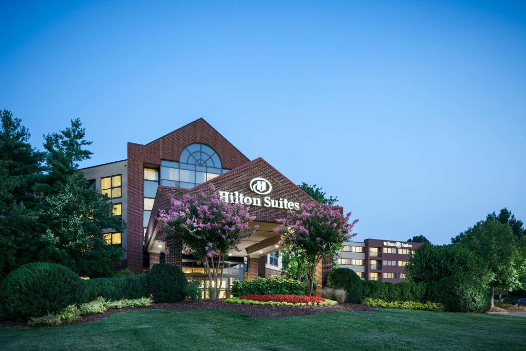 Zahrada ubytování Hilton Suites Brentwood