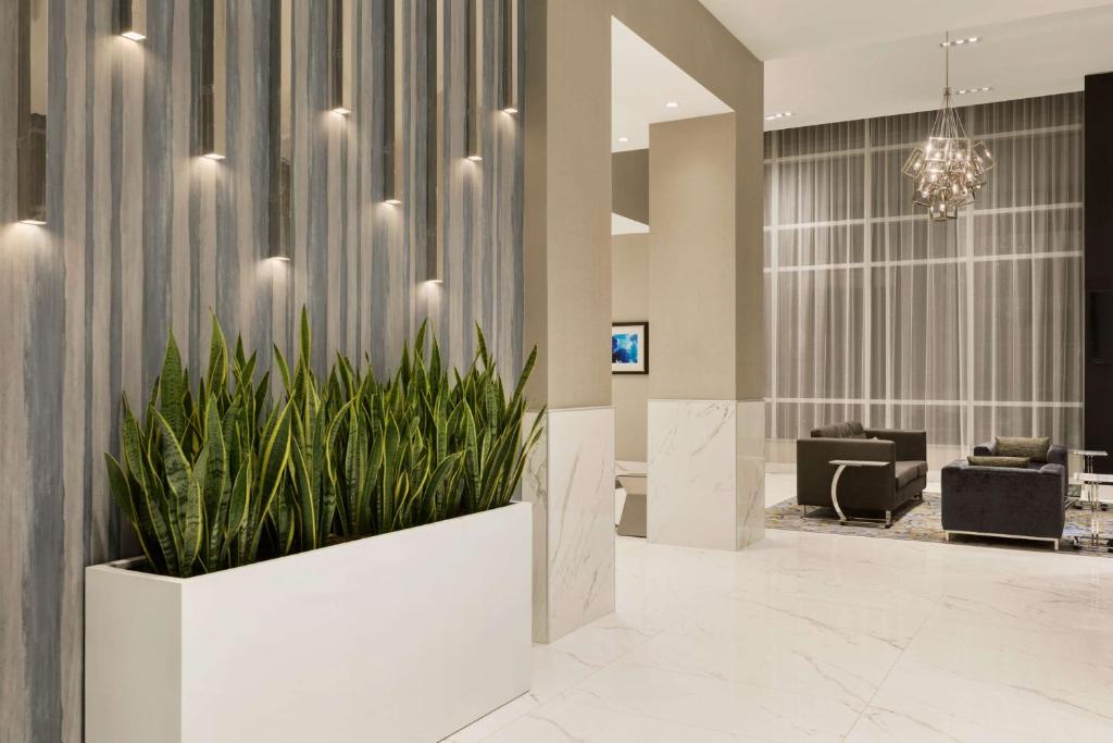Embassy Suites By Hilton Toronto Airport - Resim 11