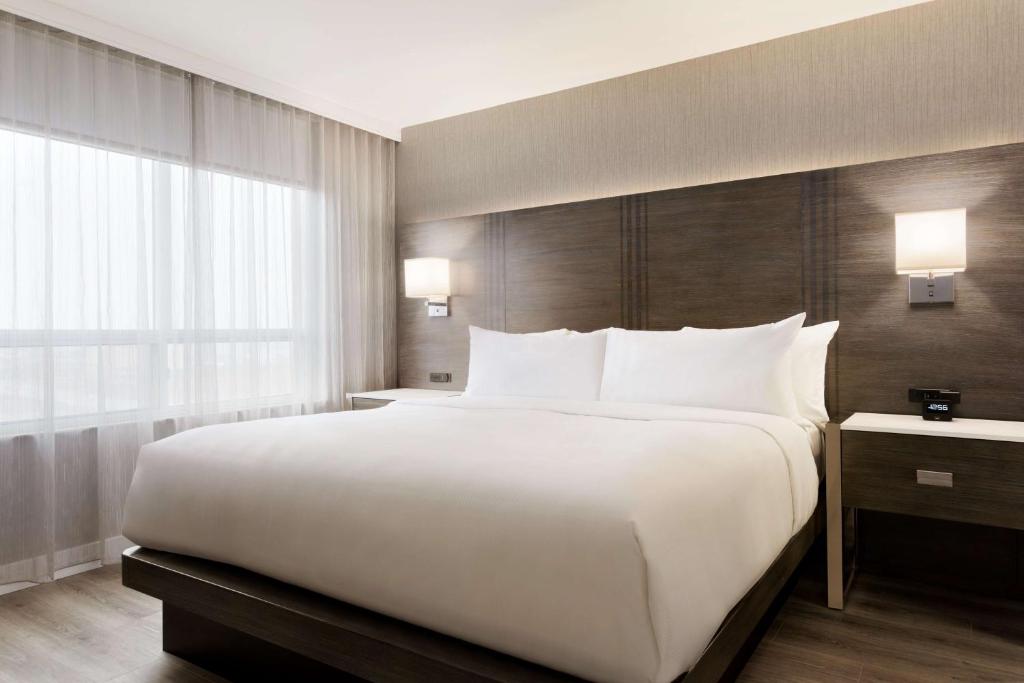 Embassy Suites By Hilton Toronto Airport - Resim 27