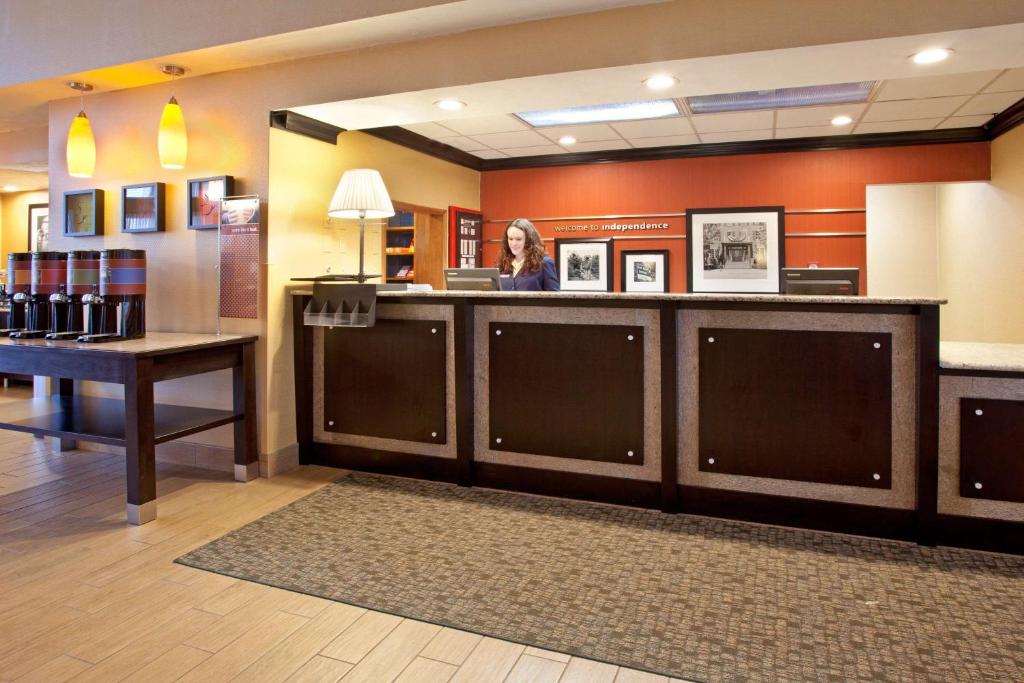 Hampton Inn & Suites Cleveland-Independence photo