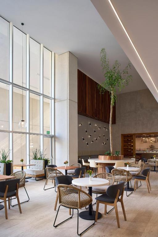 Un lugar para sentarse en Courtyard by Marriott Merida Downtown