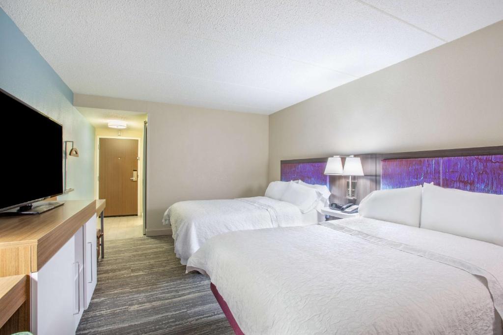 Postel nebo postele na pokoji v ubytování Hampton Inn Fishkill