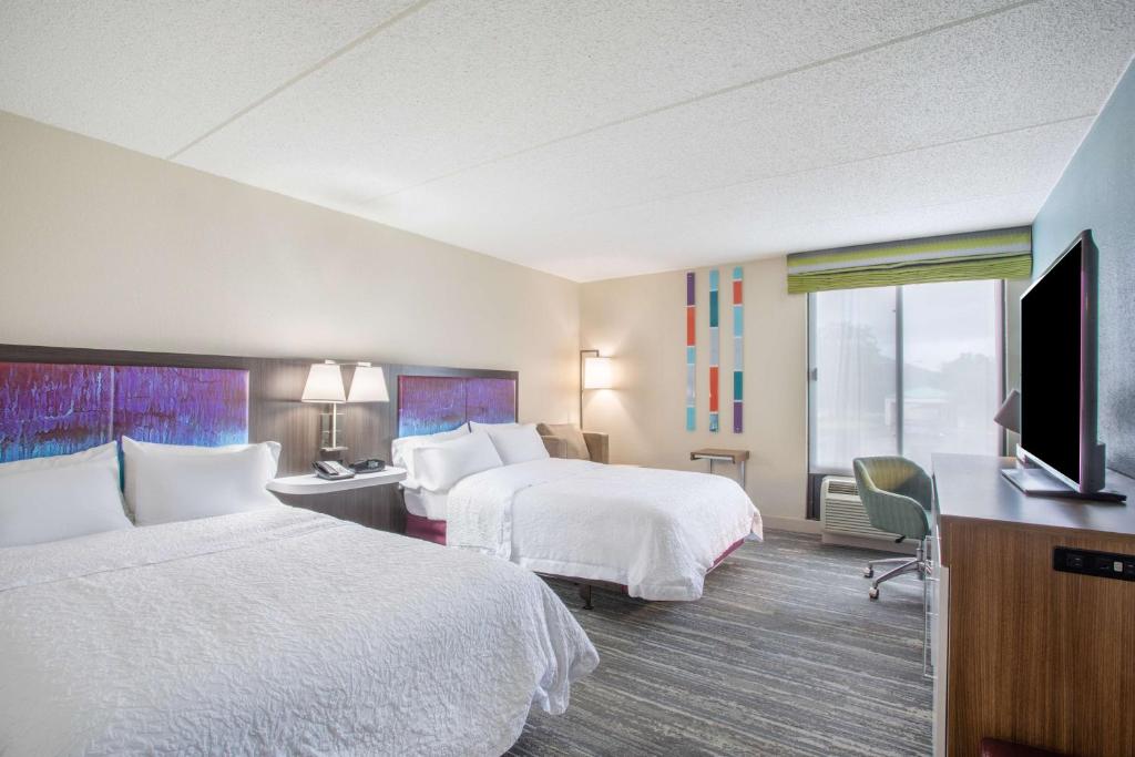 TV a/nebo společenská místnost v ubytování Hampton Inn Fishkill