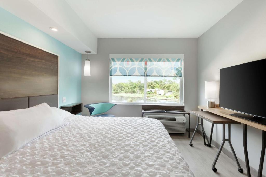 Tru By Hilton Lake Charles - King Room