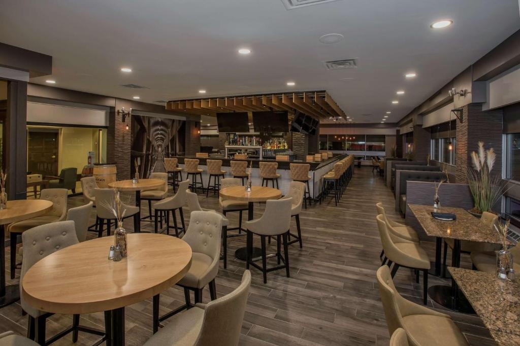 Hilton Winnipeg Airport Suites - Resim 12