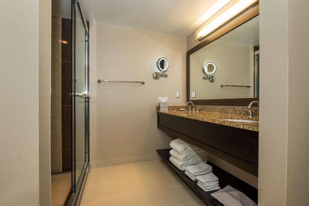 Hilton Winnipeg Airport Suites - Resim 3