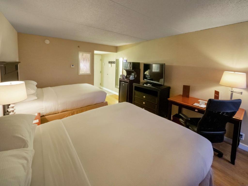 Letto o letti in una camera di DoubleTree by Hilton Buffalo-Amherst