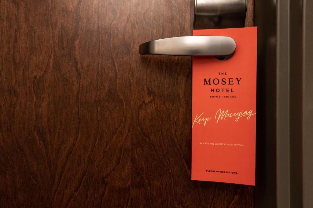 The Mosey Buffalo Williamsville Tapestry Collection Hilton - Heritage King Room