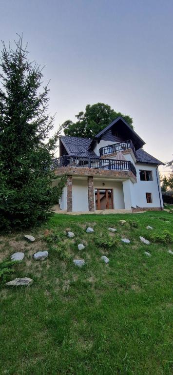 Budova, kde se vila nachází