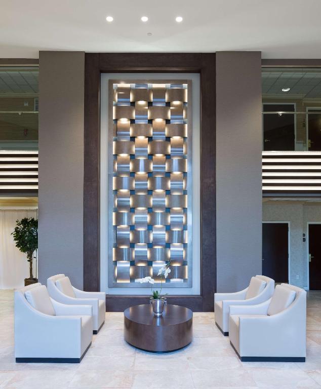 Posezení v ubytování DoubleTree by Hilton Nanuet