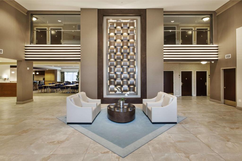 Posezení v ubytování DoubleTree by Hilton Nanuet