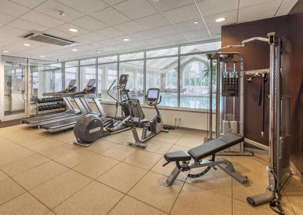 Fitness centrum a/nebo fitness zařízení v ubytování DoubleTree by Hilton Nanuet