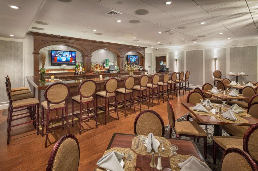 Restaurace v ubytování DoubleTree by Hilton Nanuet