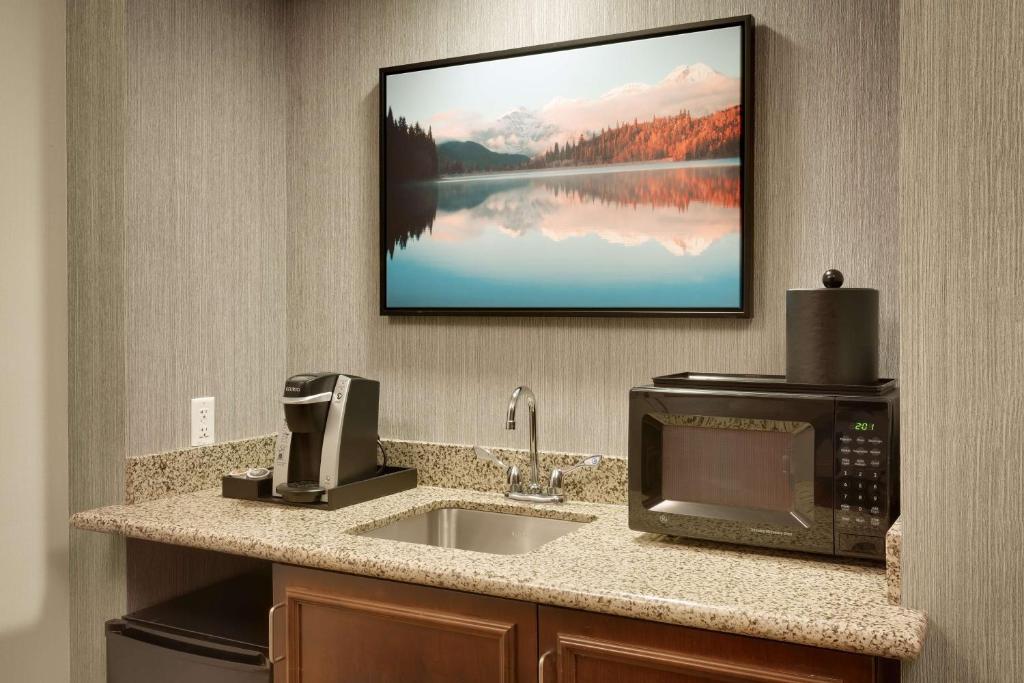 Hilton Garden Inn Salt Lake City/Sandy photo