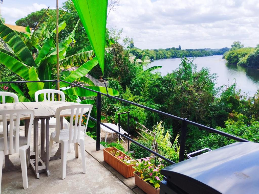 Photo de la galerie de l'établissement Les terrasses de la rivière, à Lamothe-Montravel