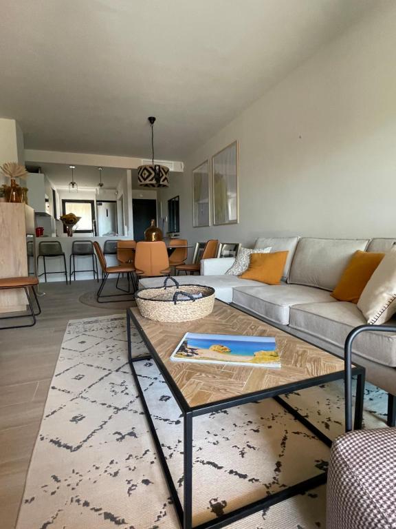 Χώρος καθιστικού στο BONAVISTA PLATJA BEGUR