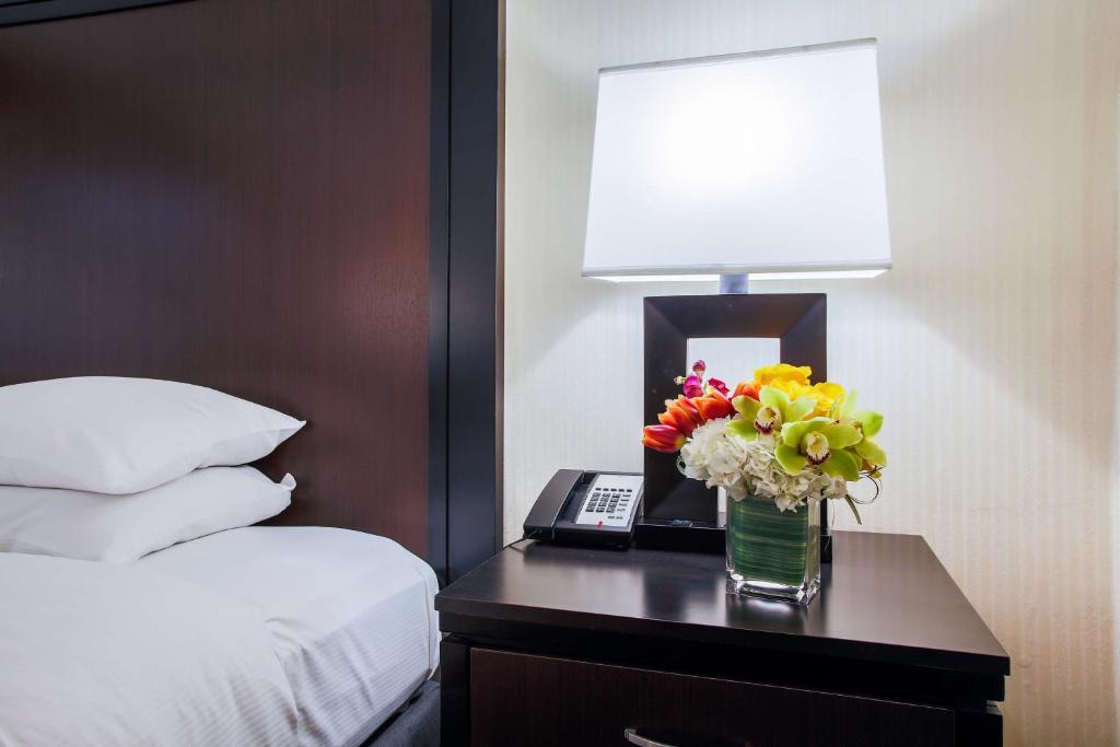 DoubleTree by Hilton Chicago/Alsip - King Room - Non-Smoking