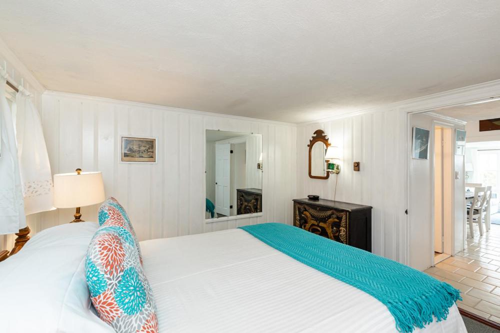 The Masthead Resort photo