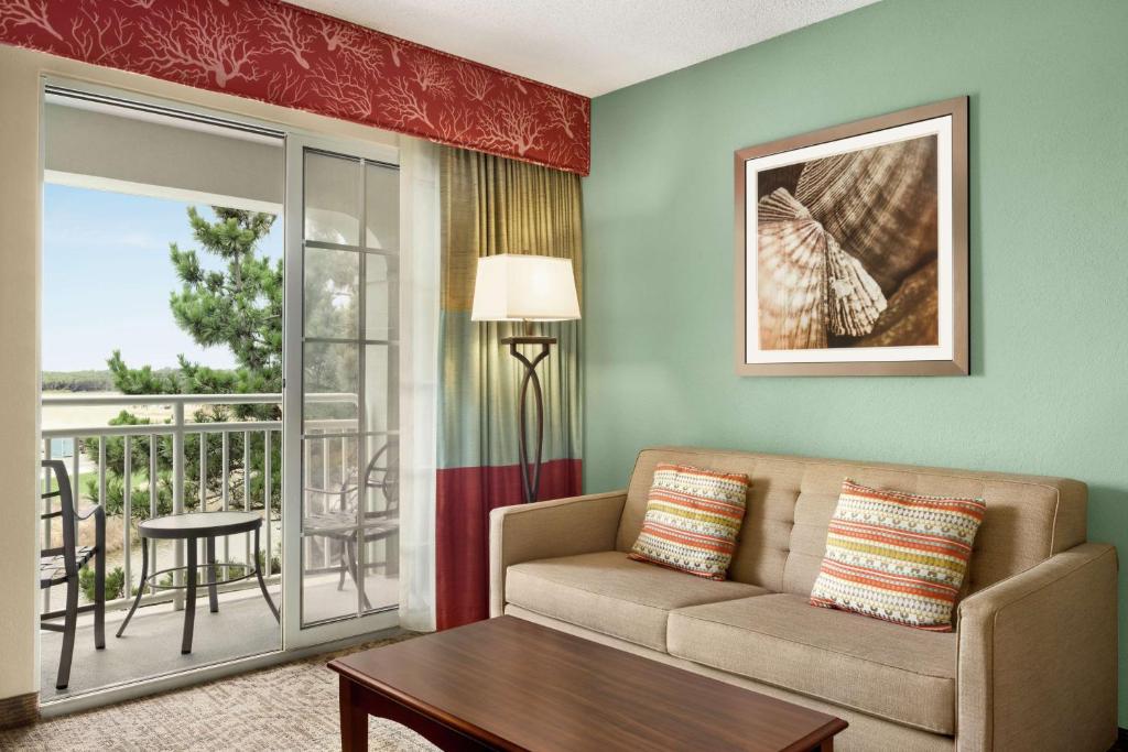 Hampton Inn & Suites Outer Banks/Corolla - Habitación King Con Vista Parcial Al Mar