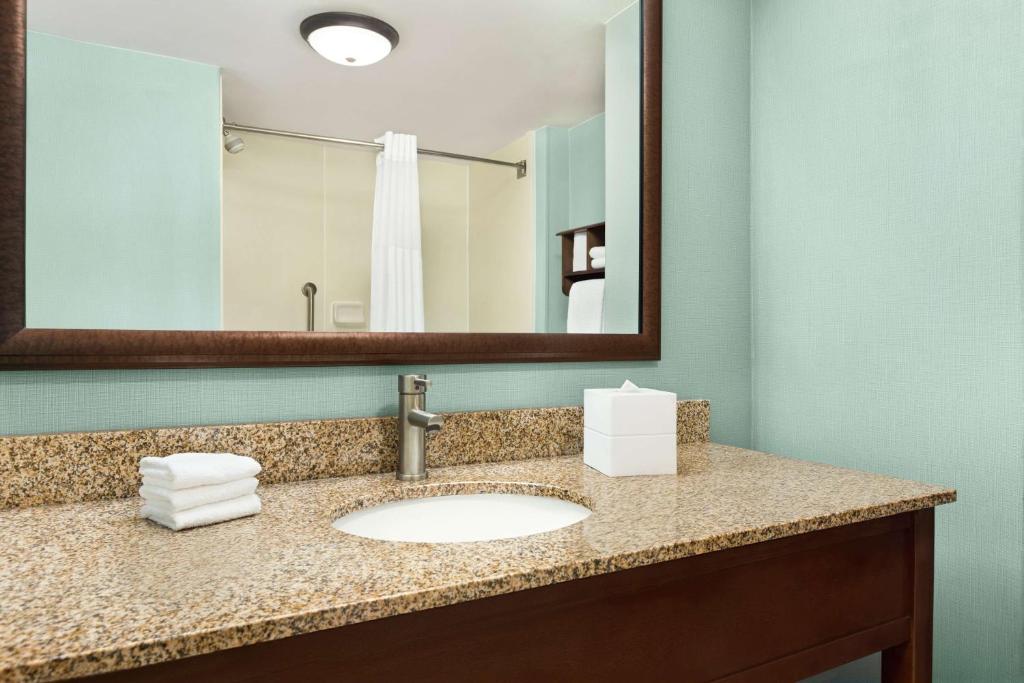 Hampton Inn & Suites Outer Banks/Corolla photo