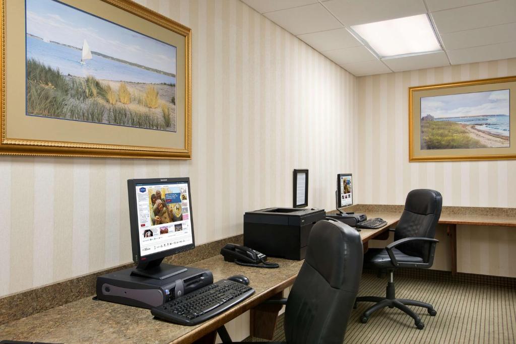 Hampton Inn & Suites Outer Banks/Corolla photo