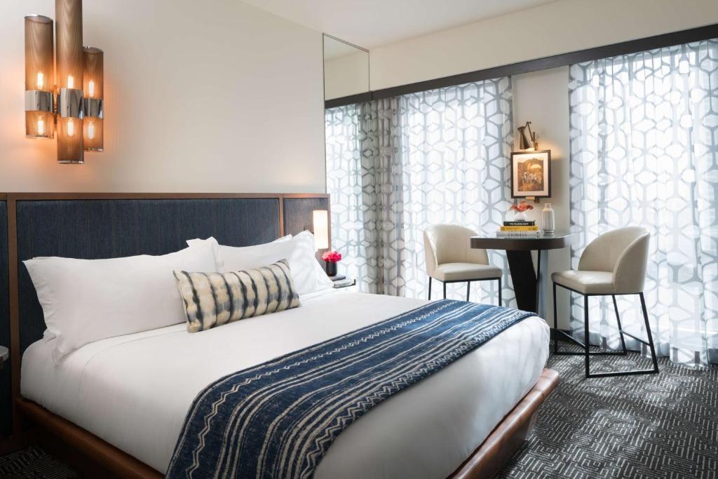 Troubadour Hotel New Orleans, Tapestry Collection By Hilton - King Room