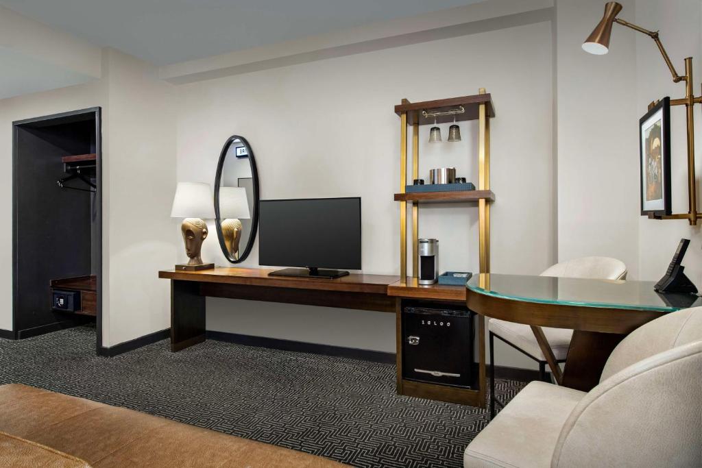 Troubadour Hotel New Orleans, Tapestry Collection By Hilton - 