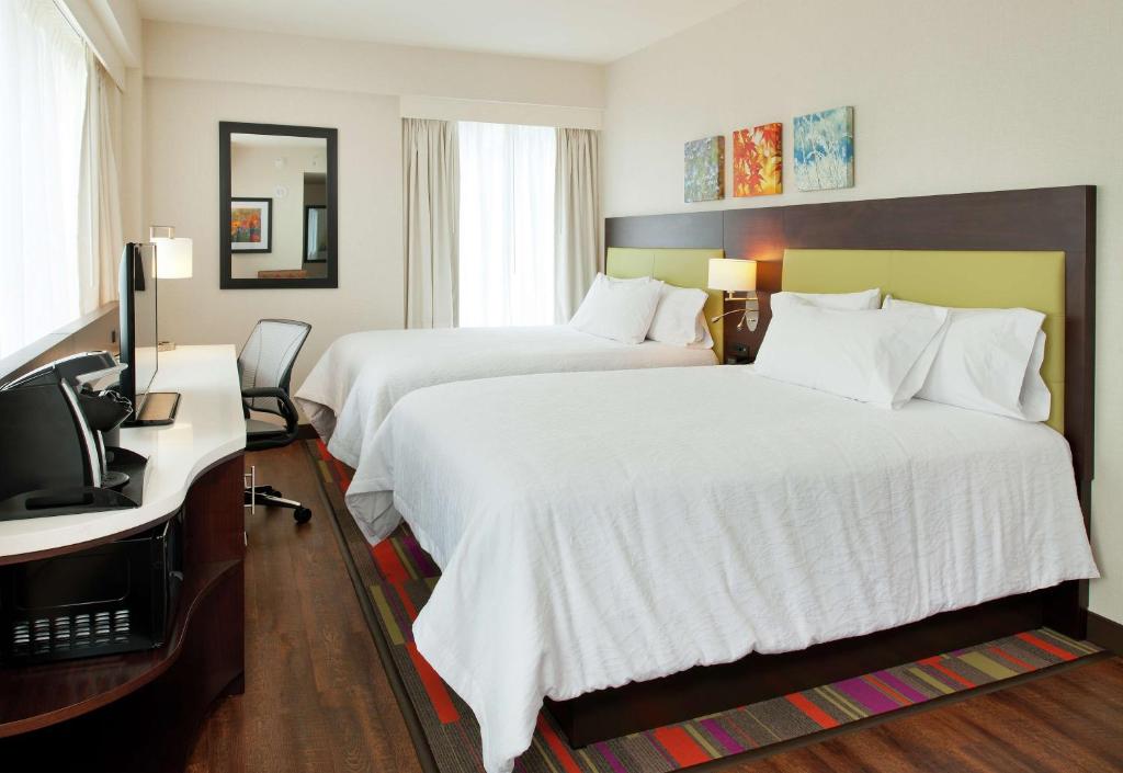 Hilton Garden Inn Pittsburgh Downtown - 