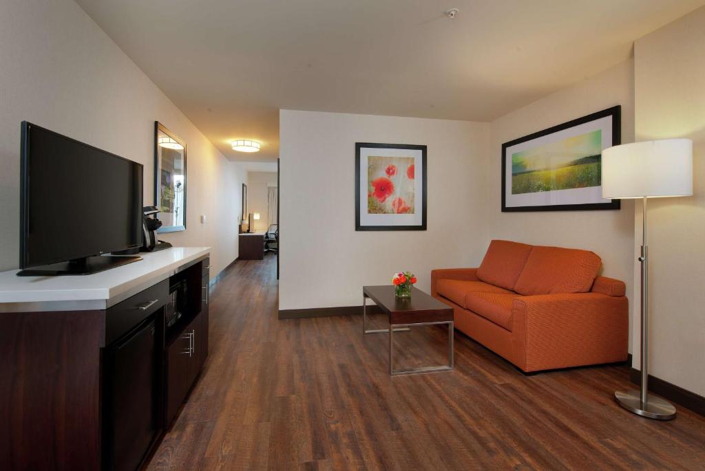 Hilton Garden Inn Pittsburgh Downtown - 