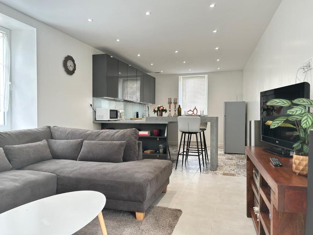La part des Anges - Appartement Met Uitzicht Op Het Zwembad
