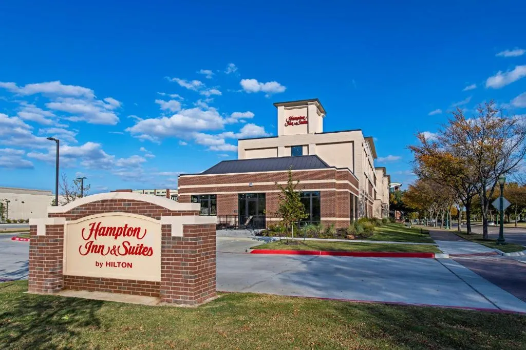 Hampton Inn & Suites Keller Town Center in North Richland Hills
