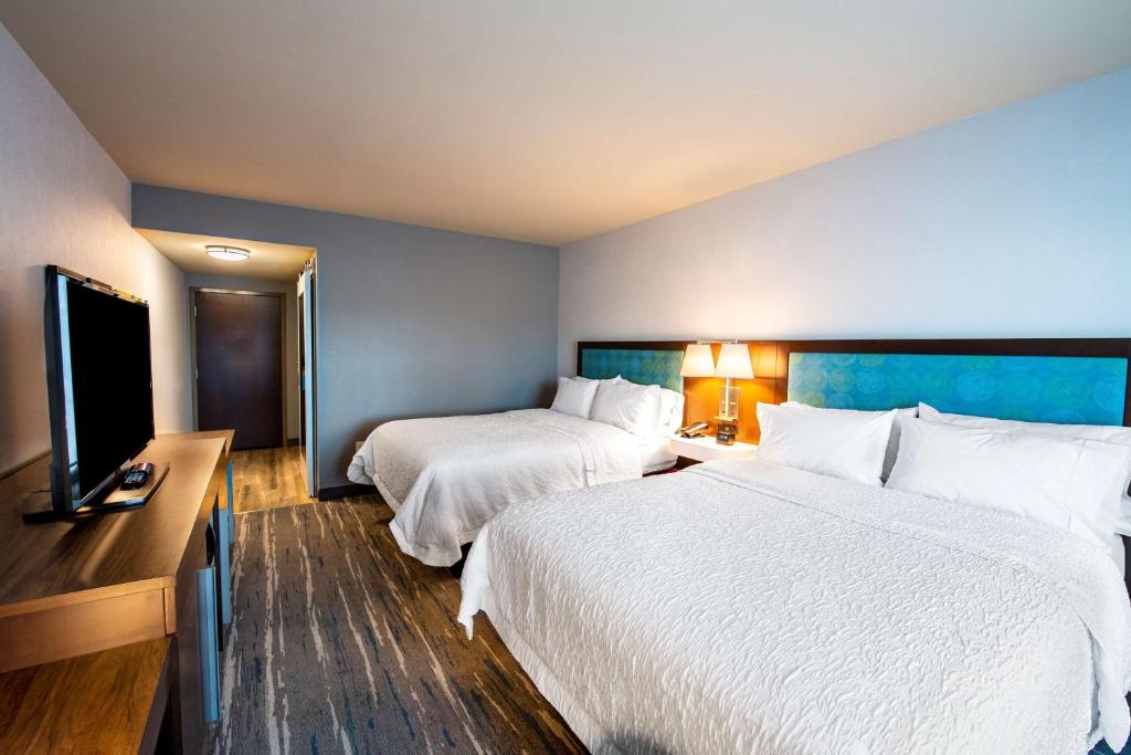 Postel nebo postele na pokoji v ubytování Hampton Inn & Suites Keller Town Center