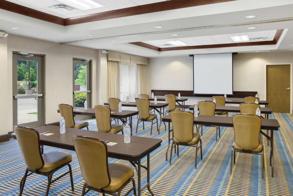 Hampton Inn Columbus/South-Fort Benning photo
