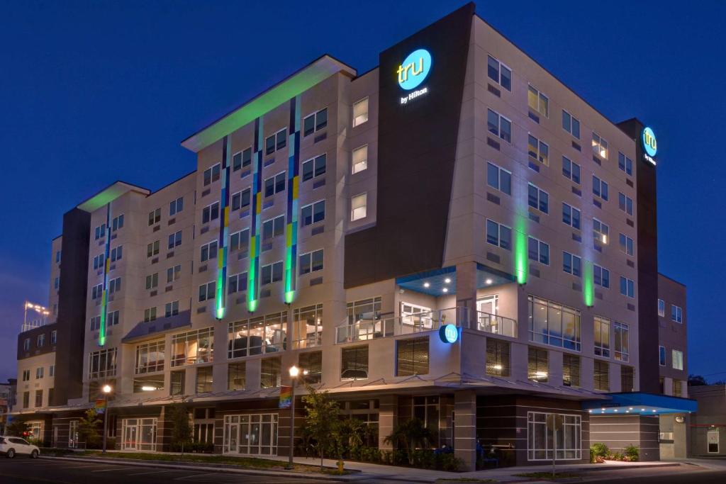 Tru By Hilton St. Petersburg Downtown Central Ave photo