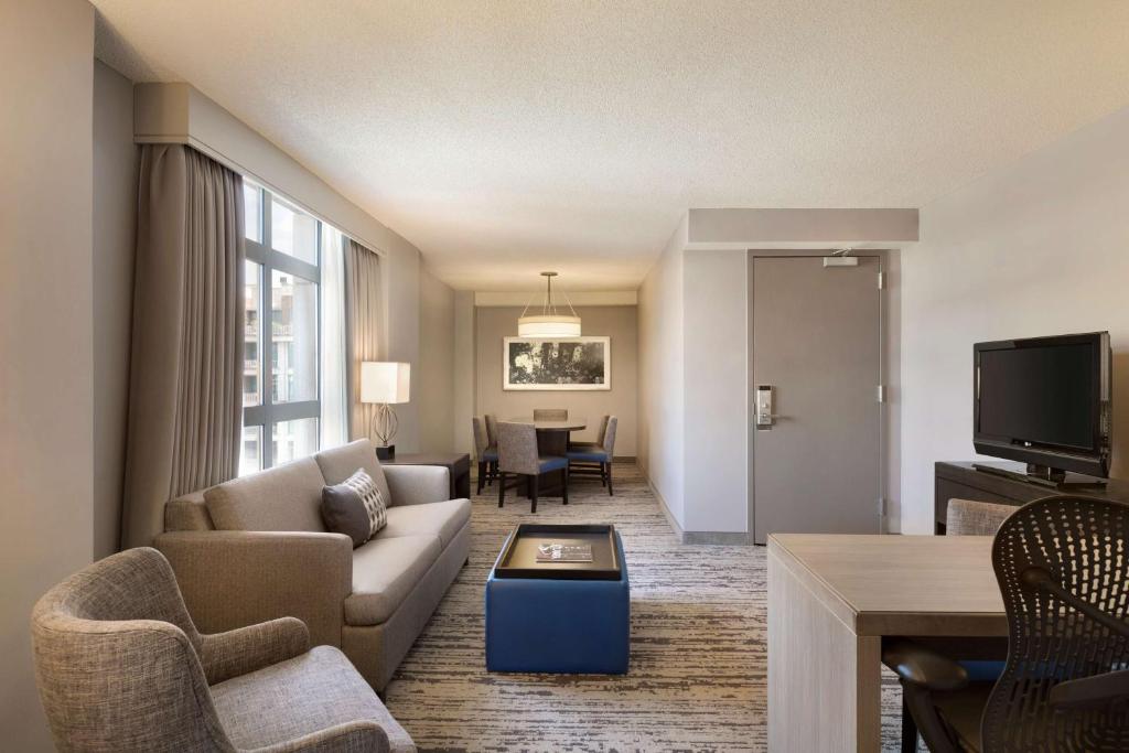 Embassy Suites by Hilton Atlanta at Centennial Olympic Park - Two-Room Conference Suite With Two Double Beds