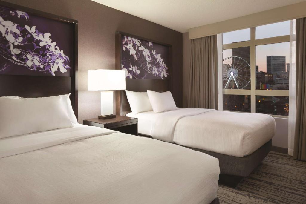 Embassy Suites by Hilton Atlanta at Centennial Olympic Park - Suite Con Due Letti Matrimoniali E Vista Parco