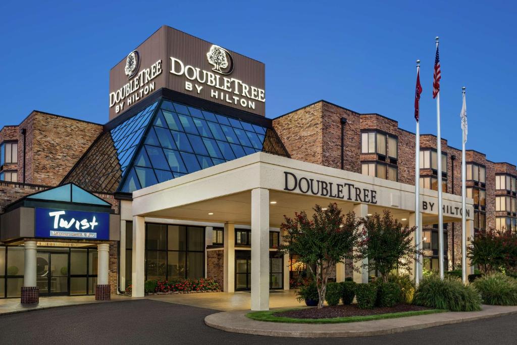 a front view of a hotel at DoubleTree by Hilton Jackson in Jackson