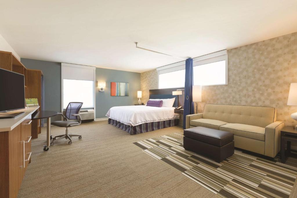 TV a/nebo společenská místnost v ubytování Home2 Suites by Hilton Bellingham