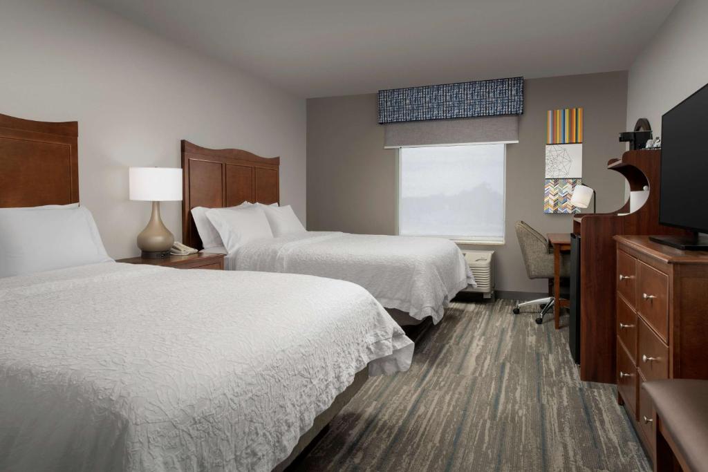 Hampton Inn & Suites Holly Springs - Queen Room Met Twee Queensize Bedden - Niet -roken