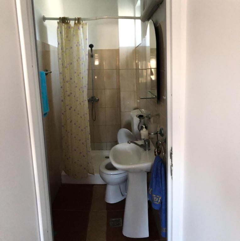 Pensiunea Marinarul - Standard Double Room With Shared Bathroom