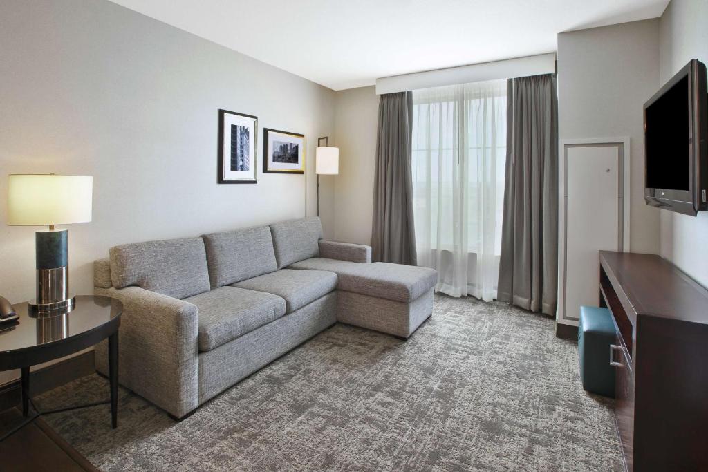Embassy Suites Columbus - Airport photo